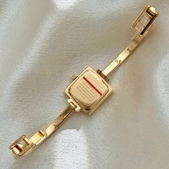 AUTHENTIC VINTAGE GUCCI DAINTY GOLD WATCH - WITH BOX